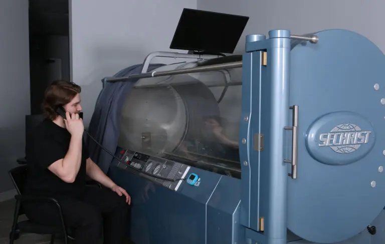 Hyperbaric oxygen therapy equipment